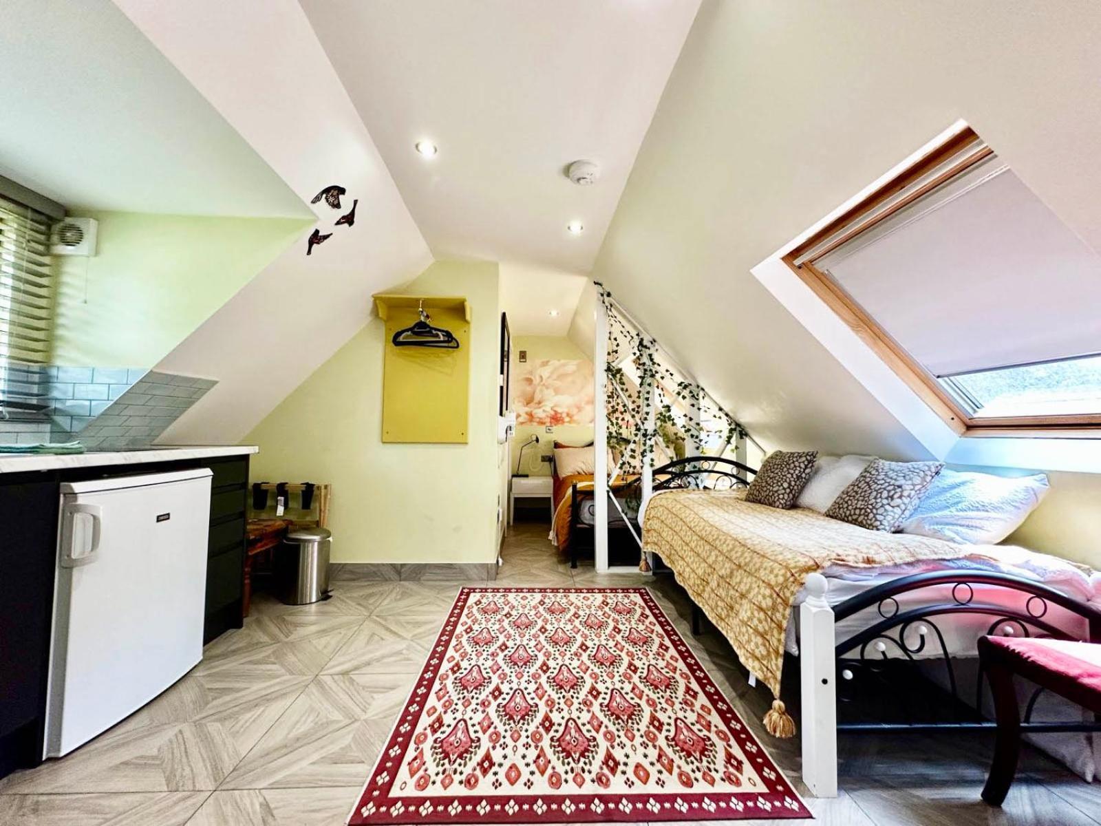 Forest Studio Apartment Gated Parking On 2 Acres Garden Chislehurst Exterior photo